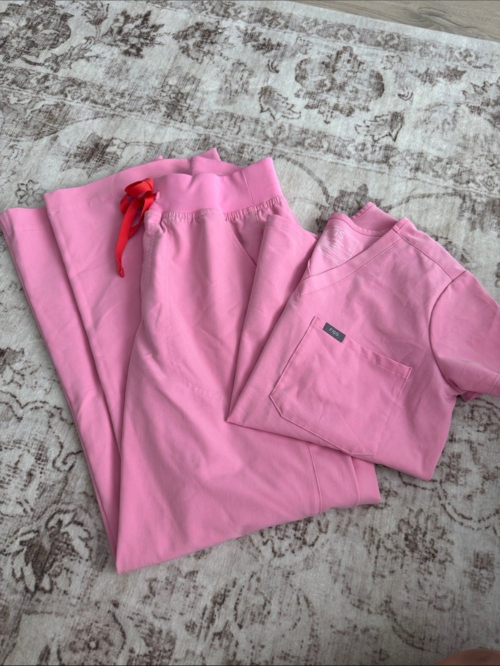 Figs Sunrise Pink set